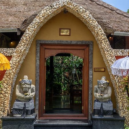 Hotel Puri Madawi Seminyak  Exterior photo