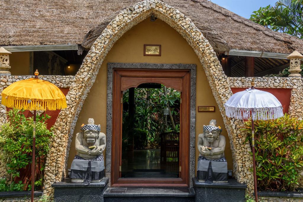Hotel Puri Madawi Seminyak  Exterior photo