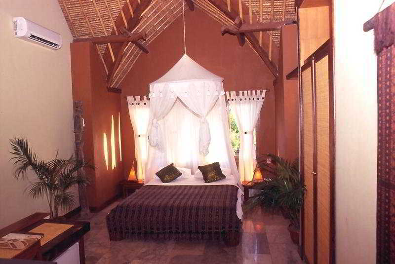 Hotel Puri Madawi Seminyak  Exterior photo