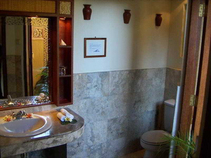 Hotel Puri Madawi Seminyak  Exterior photo